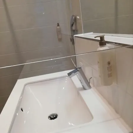 Floeckner Nocleg ze śniadaniem 3*