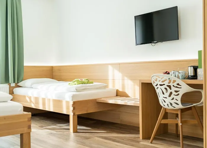 Alojamento de Acomodação e Pequeno-almoço Floeckner 3*