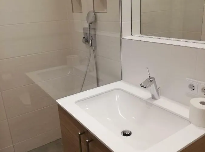 Alojamento de Acomodação e Pequeno-almoço Floeckner